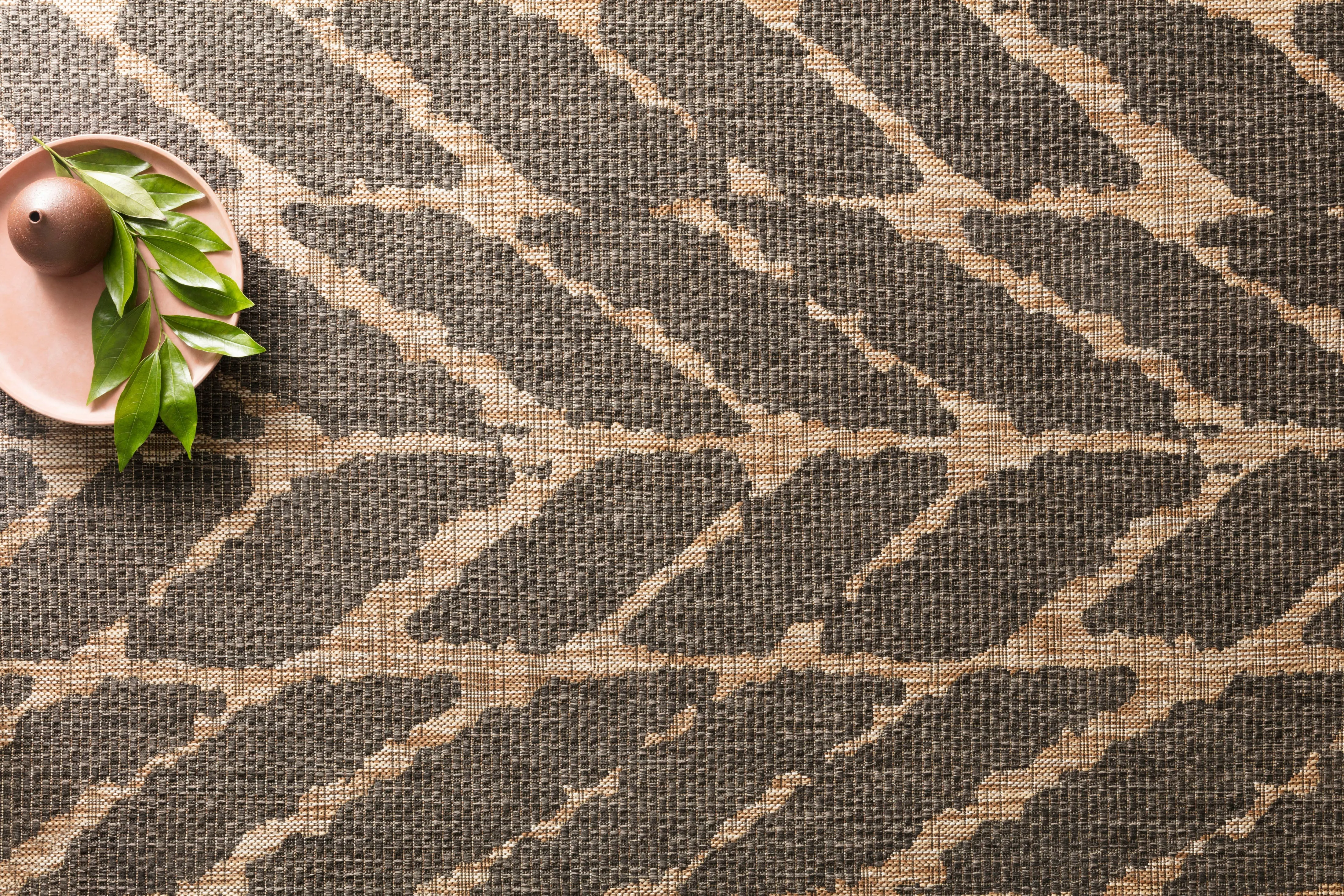 Isle Rug in Charcoal & Mocha